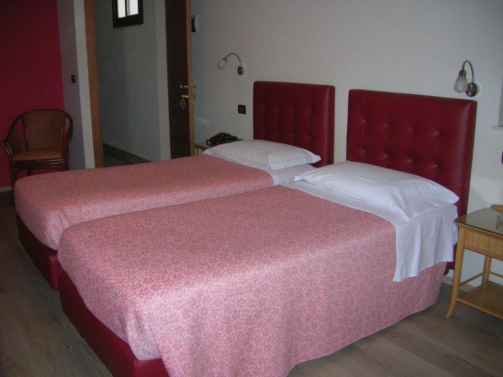 Double or Twin Room,7571742:JPEG